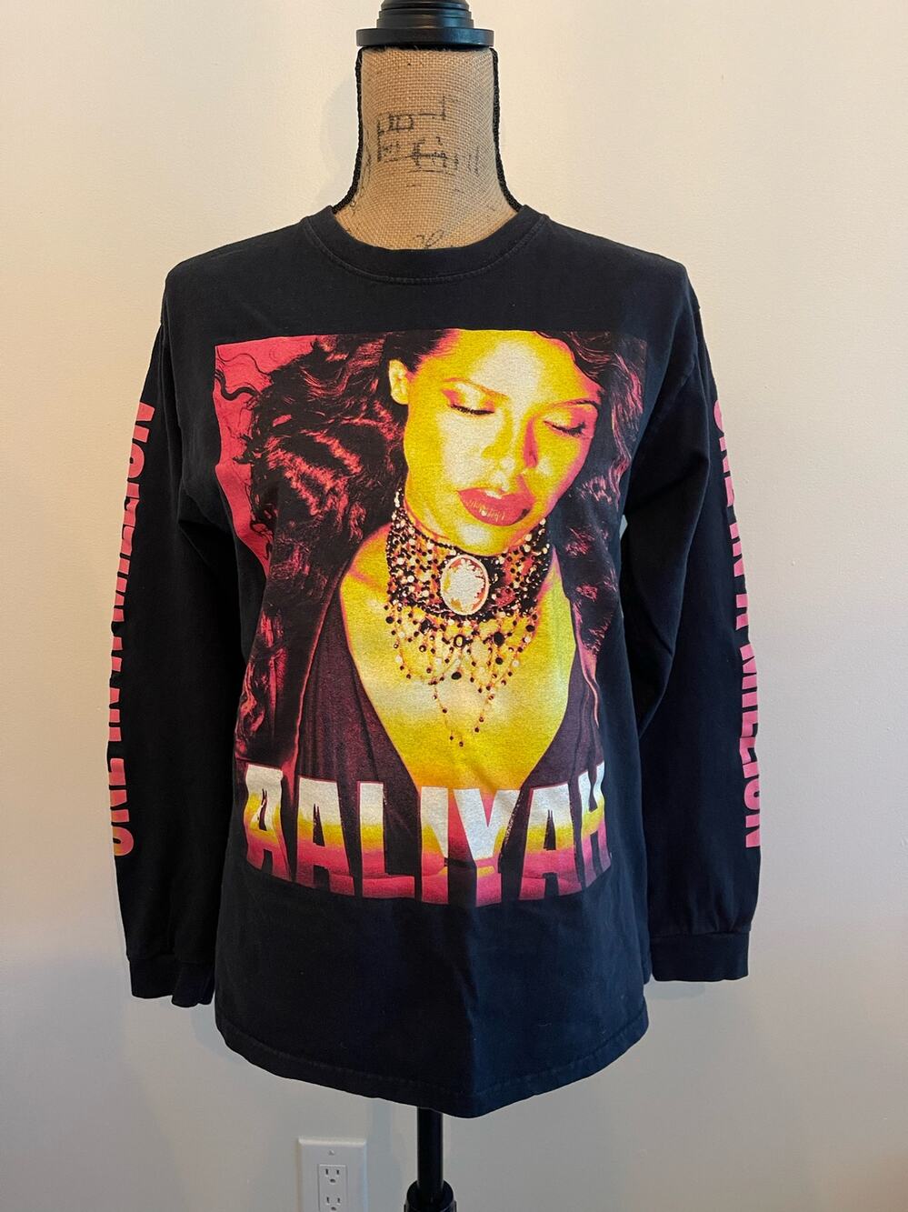 Vintage Aaliyah One In A Million Unisex Shirt Black Long Sleeve Size Medium